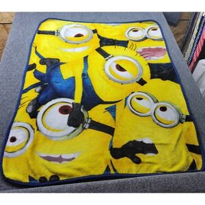 Despicable‎ Me Minions Throw Blanket 48x38 Fleece Universal Studios Plush